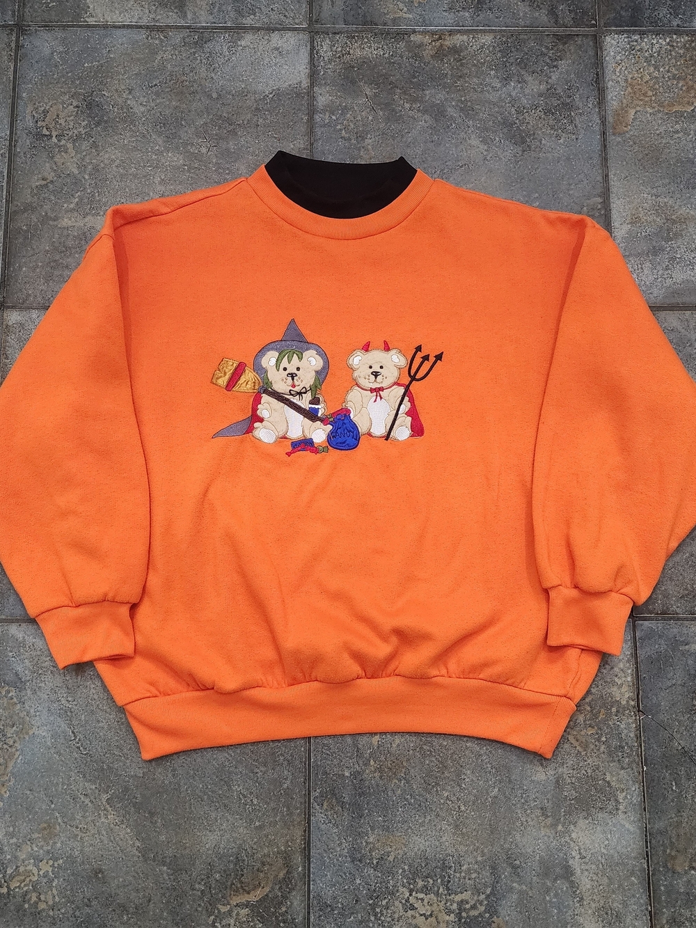 Vintage 90s Basic Editions Large Halloween Teddy Bears Devil Witch Sweatshirt
